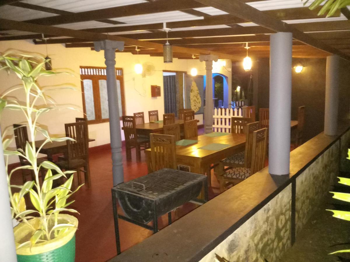 Max Safari Villa Udawalawe Eksteriør billede