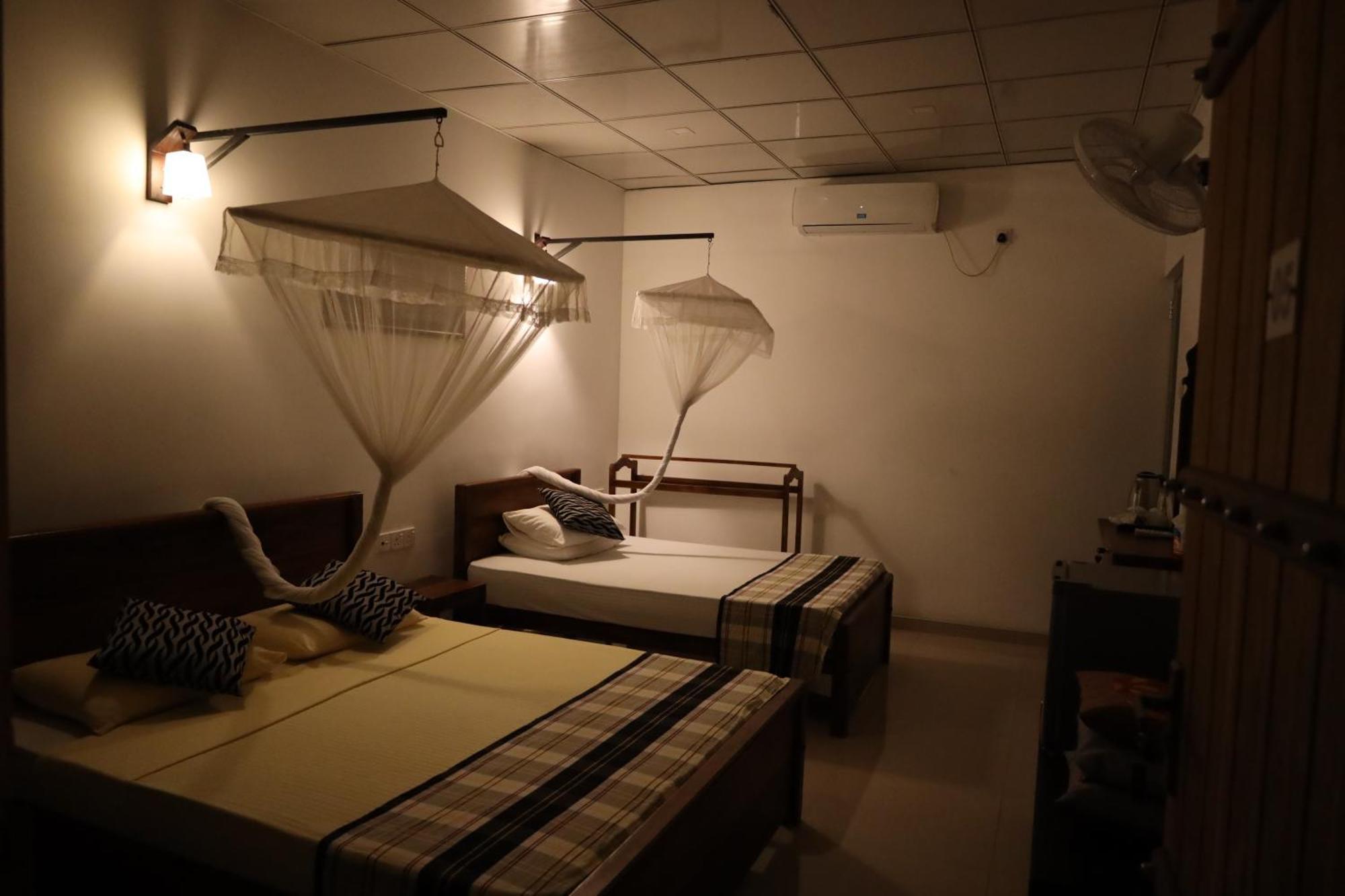 Max Safari Villa Udawalawe Eksteriør billede