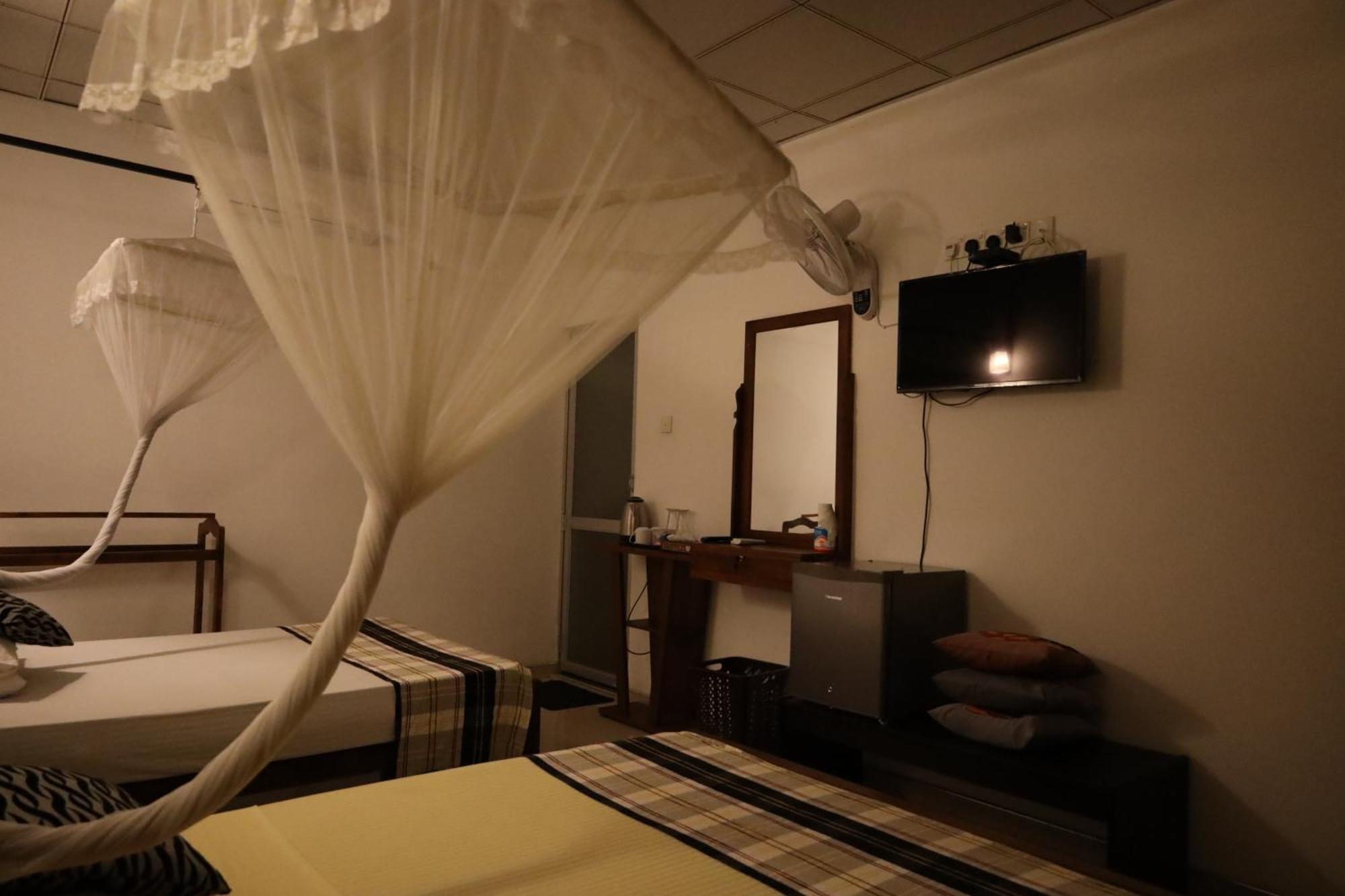 Max Safari Villa Udawalawe Eksteriør billede