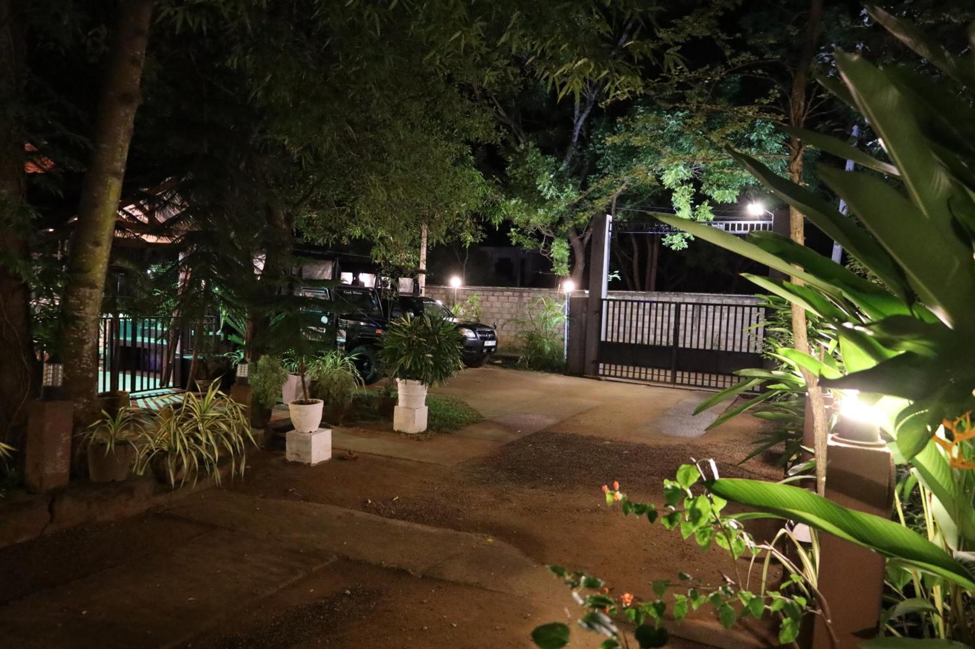Max Safari Villa Udawalawe Eksteriør billede